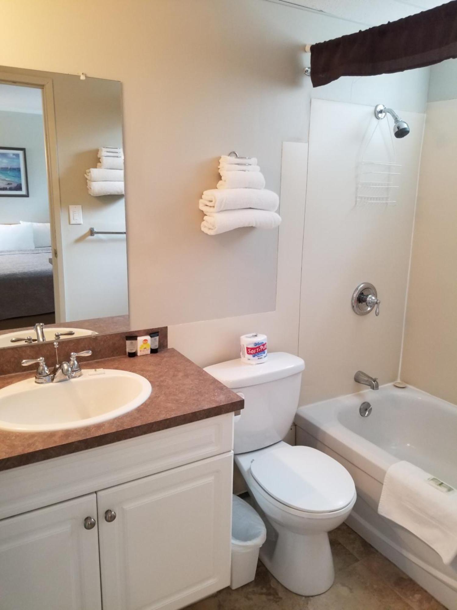 Osoyoos Lakeview Inn & Suites Værelse billede